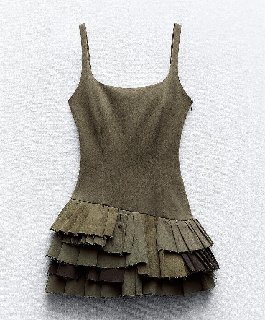 【ZARA】ボックスプリーツ ジャンプスーツワンピース 3067/322 ZARA ボックスプリーツ ジャンプスーツワンピース 3067/322