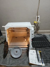 Ronco Showtime 4000 NHR Full Size Rotisserie & BBQ Oven - White great condition 