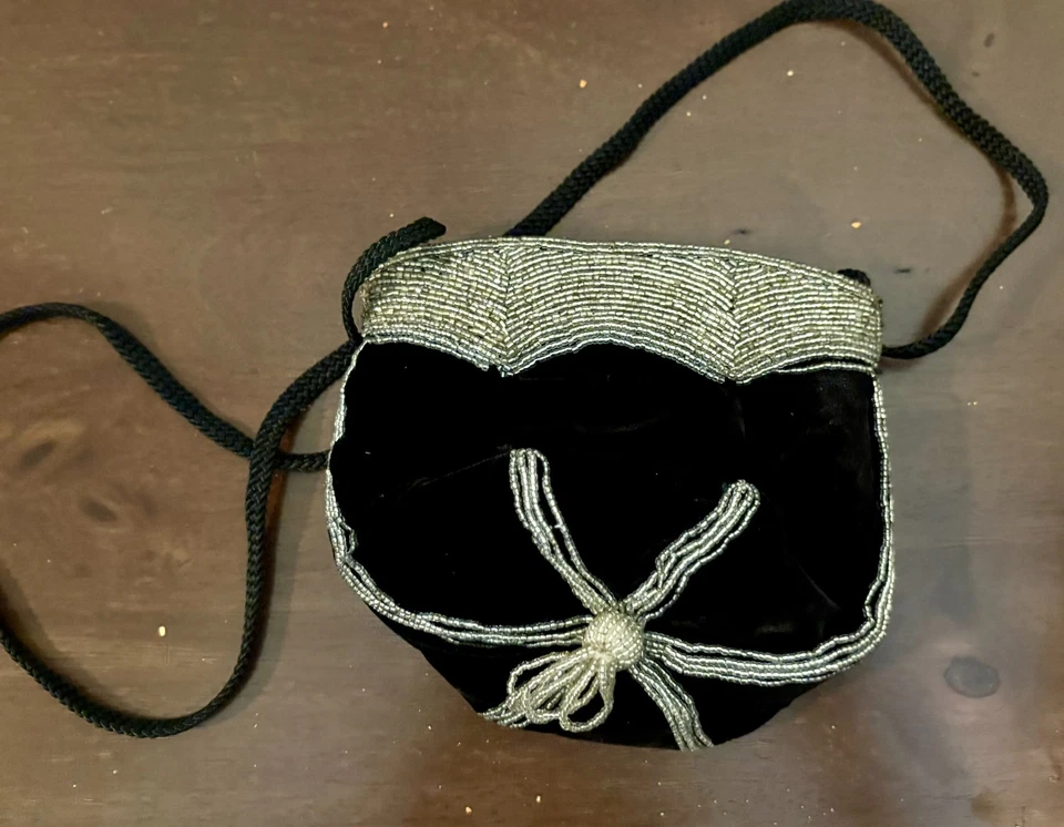 Vintage La Regale Beaded Velvet Drawstring Evening Bag - Image 2 of 4