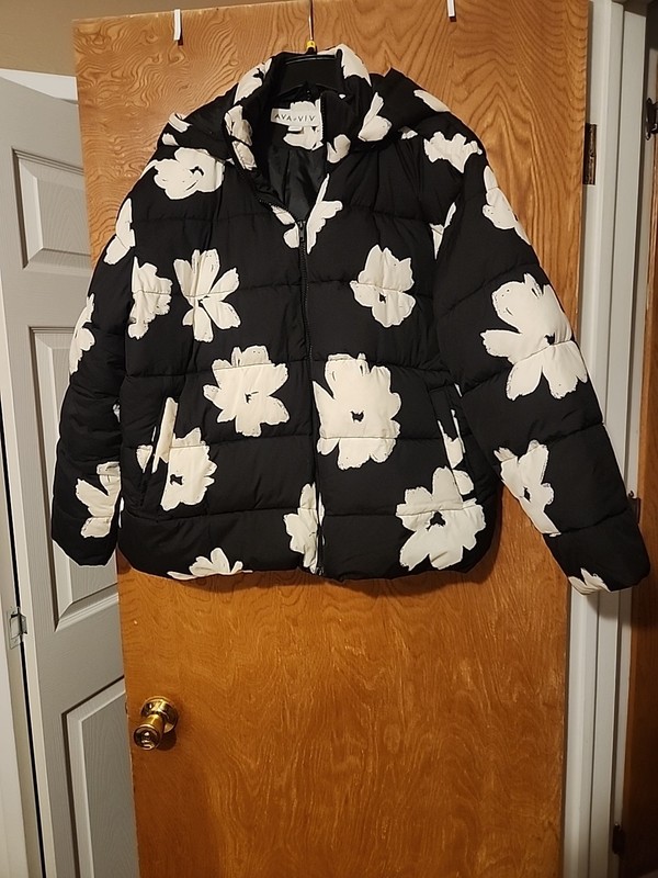 Ava & Viv Short Puffer Jacket Womens 1X Black W/flowers Zip Front Quilted Warm