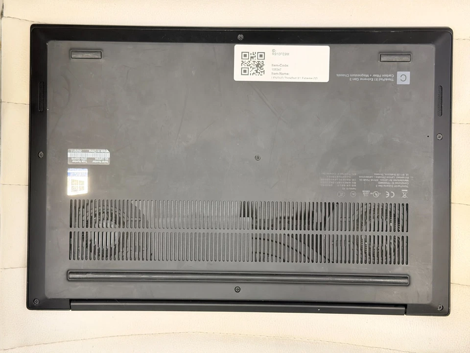 Lenovo ThinkPad X1 Extreme G3 · i7-10750H · 16GB · 512GB, photo 2 sur 5