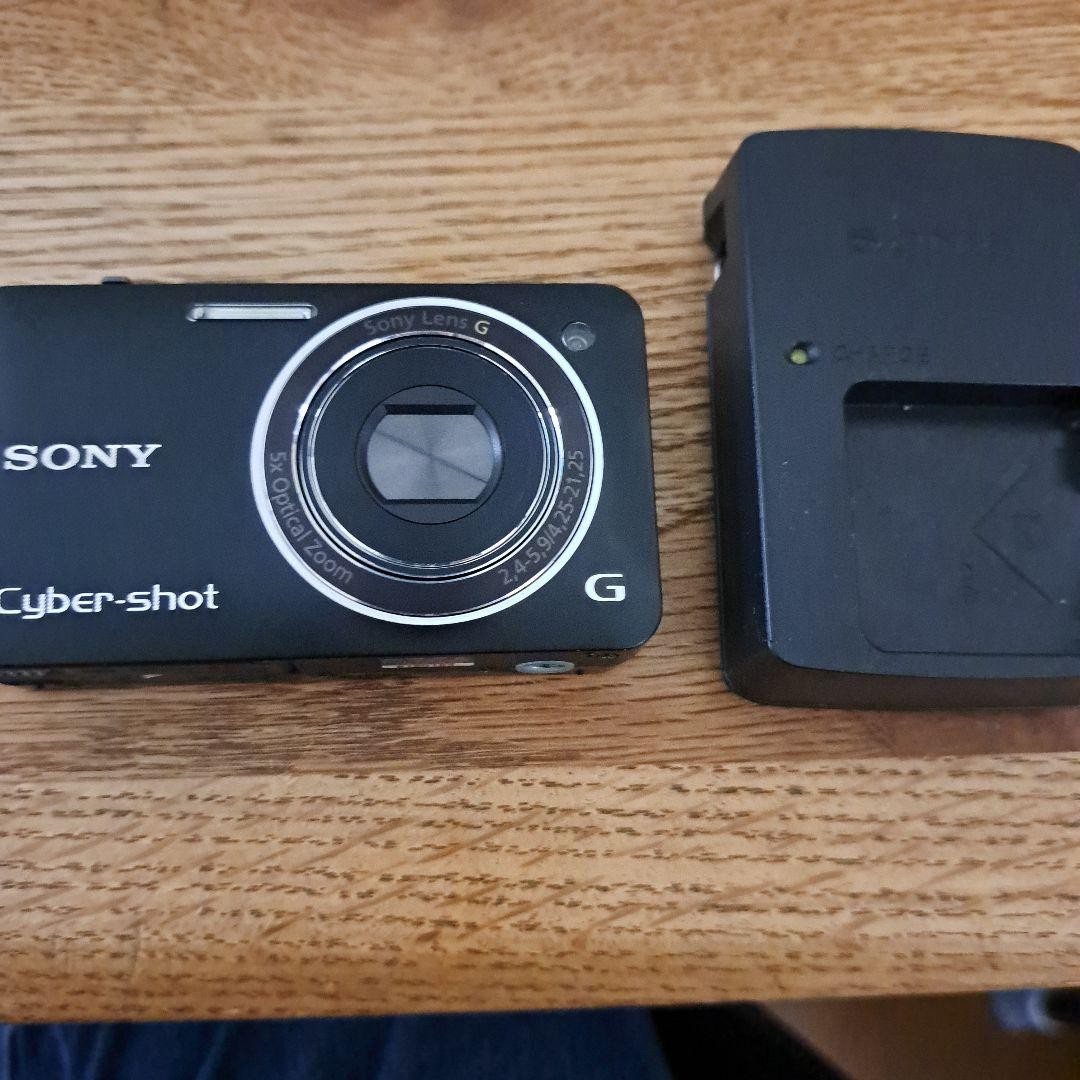 Sony Cyber-shot Digital Camera with G Lens Compact Video Recording