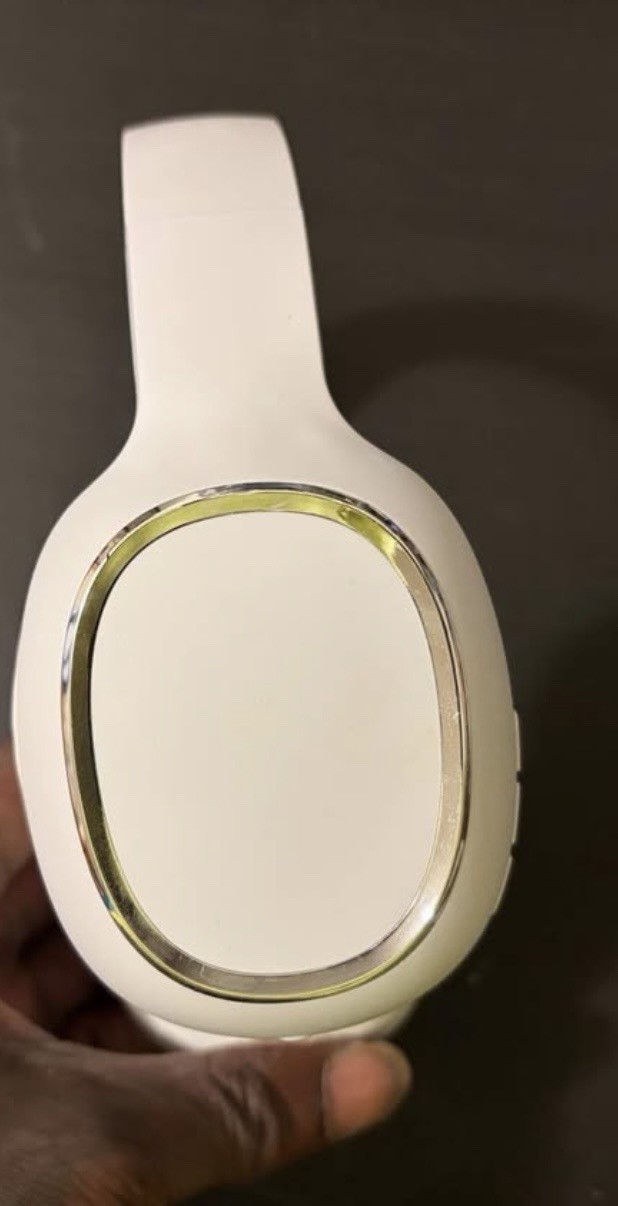 White Wireless Bluetooth Over-Ear Headphones Foldable Adjustable Built-In Mic