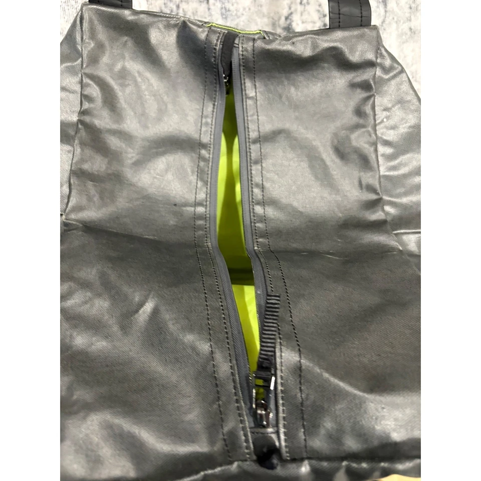 Bolsa tote Under Armour cinza preta bolsa de viagem academia bolsa de viagem - Imagem 4 de 4