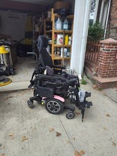 Custom made power wheelchairs with all power options. Motion Concept Rovi X3