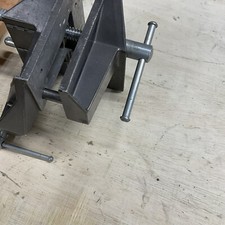 STANLEY 5702  Corner Vice