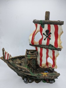 top fin ship aquarium ornament