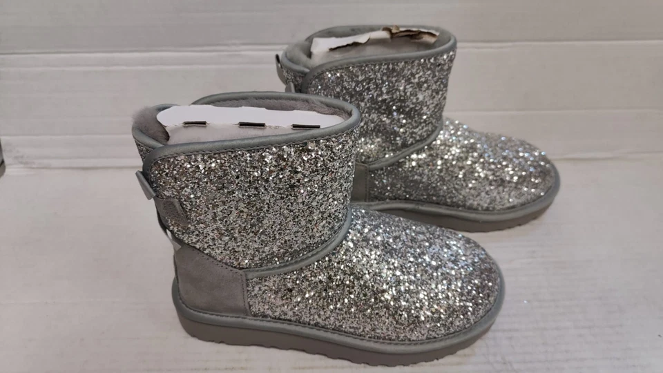 Bota Cosmos clásica mini arco para mujer talla 5 Foto 2 de 4