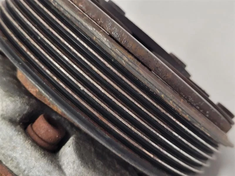 Compresor de aire acondicionado Chevrolet Equinox 2005-2009 Foto 3 de 4