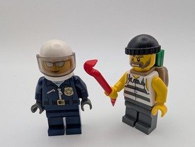 LEGO Town POLICE Minifigure - cty0449, Crook Pursuit 60041