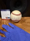 Barry Bonds Autographed Official National League Baseball.  PSA certified