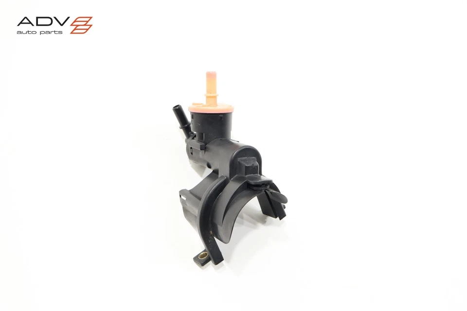 Manguera de válvula de ventilación del tanque de combustible 1999-2005 Porsche 911 Carrera 3,6 L OEM Foto 2 de 4