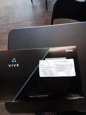 HTC Vive VR System READ DESCRIPTON THIS IS FOR PARTS 