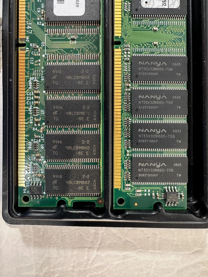 Micron 64MB MT8LSDT864AG-10CZ5 UDIMM PC100 NON-ECC and Kingston KVR133X64C3/512 - Image 4 of 4