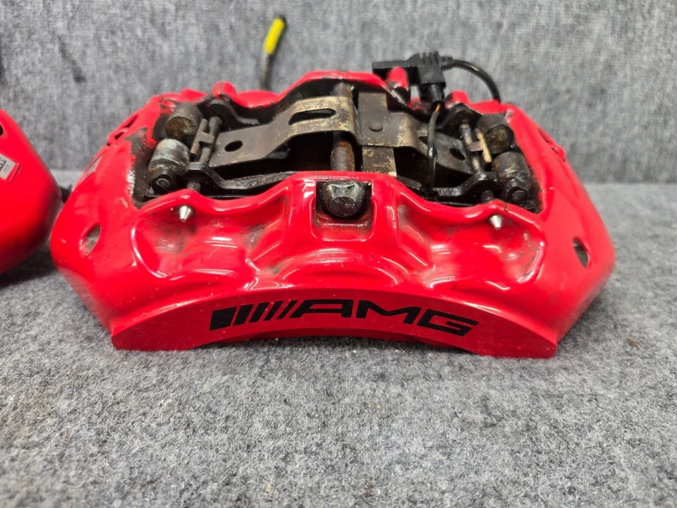 JUEGO PINZAS FRENO DELANTERO IZQUIERDO Y DERECHO MERCEDES R231 SL63 AMG OEM Foto 2 de 4