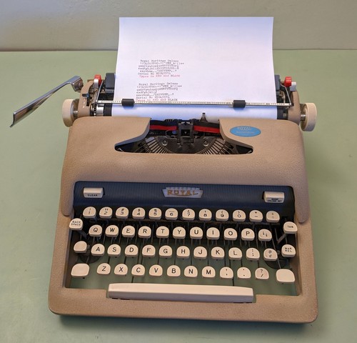 Royal Heritage Deluxe Portable Manual Typewriter F*S - Picture 2 of 10
