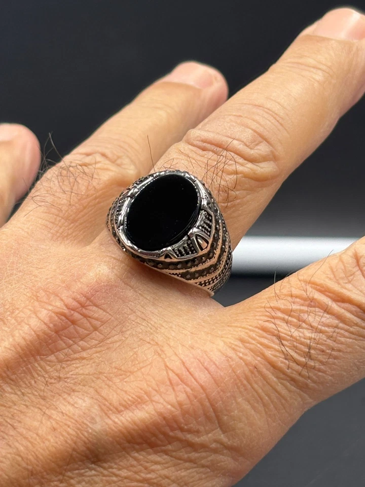 Anello per Uomo  Acciaio con Pietra Onice Nero Ovale misure 9, 10, 11, 12 - Immagine 4 di 4