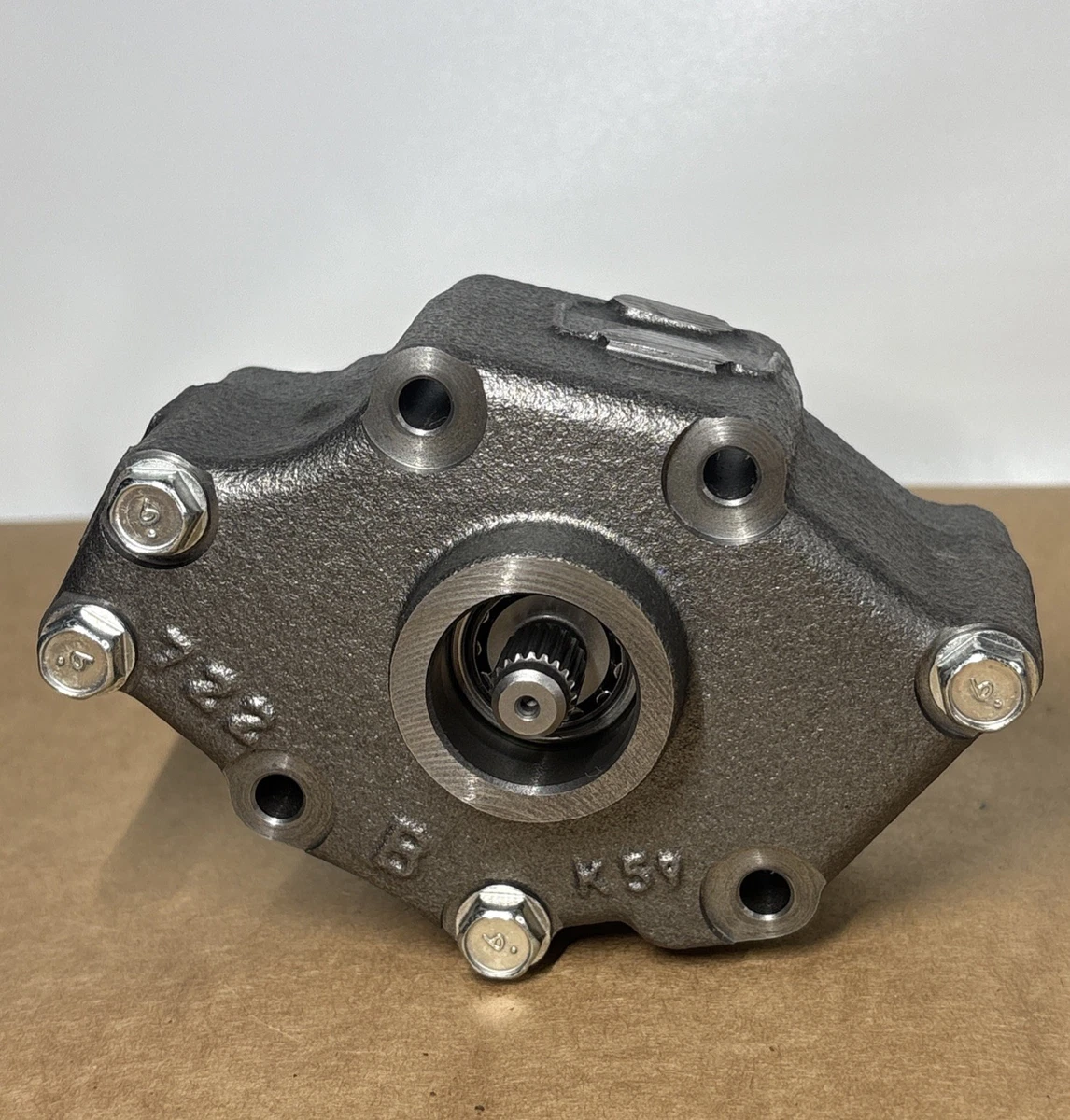 OEM Subaru TR580 CVT Transmission Oil Pump photo 1