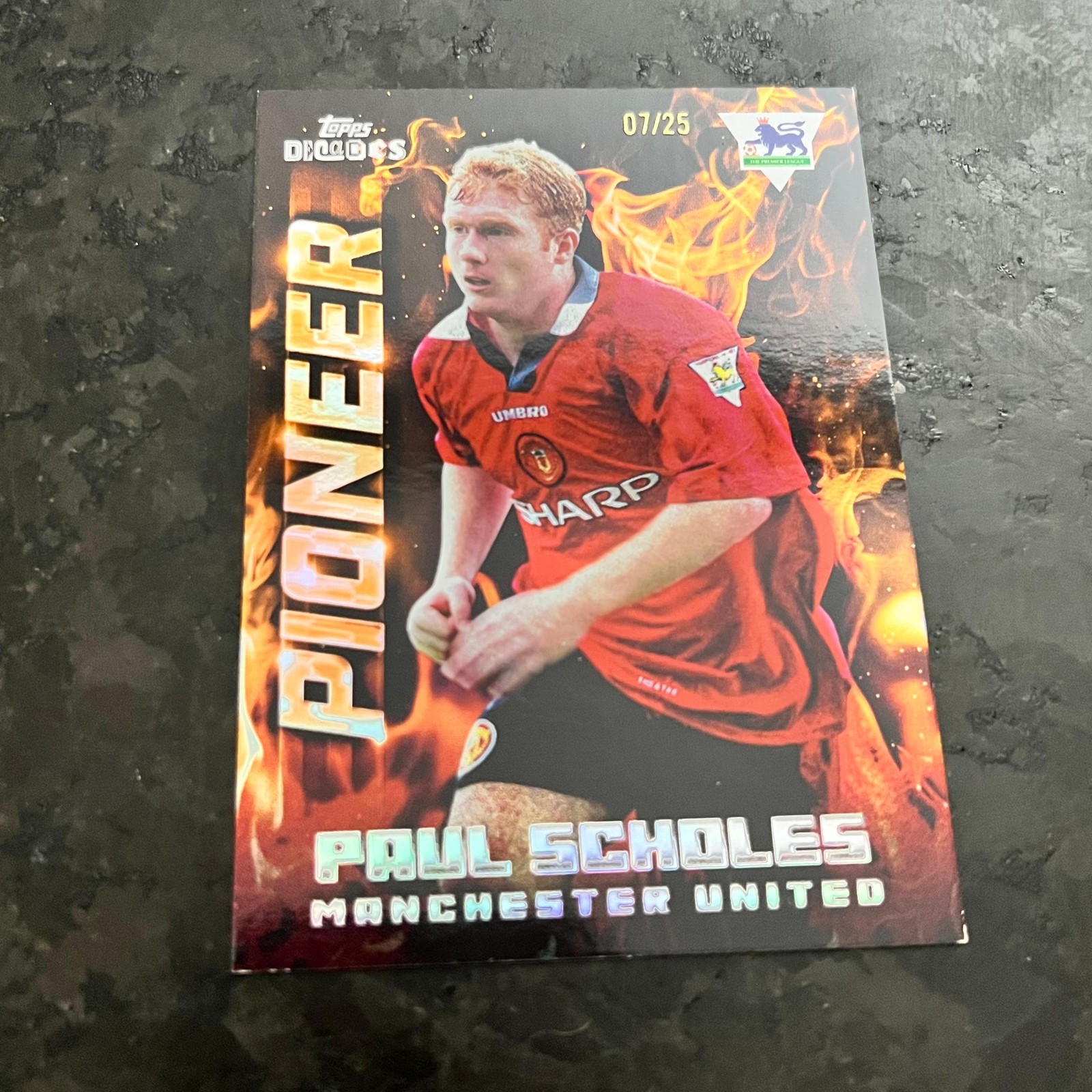 2025 Topps Decades UEFA 1990's Pioneer Orange Paul Scholes /25 Manchester United