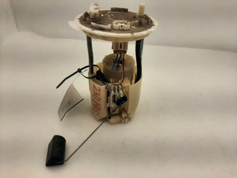 Conjunto de bomba de combustible 3,7 L tracción delantera 10-12 Lincoln MKS AG1Z9H307C Foto 4 de 4