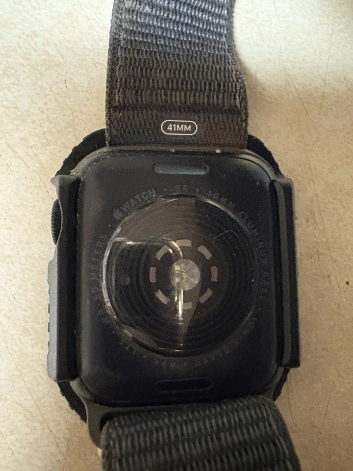 Apple Watch Series SE (2nd Gen) GPS +Cellular 40mm Smart Watch - Image 2 of 4