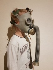 NVA KINDER GASMASKE KINDERMASKE GRAU LATEX GUMMI MASKE GUMMIMASKE SCHUTZMASKE