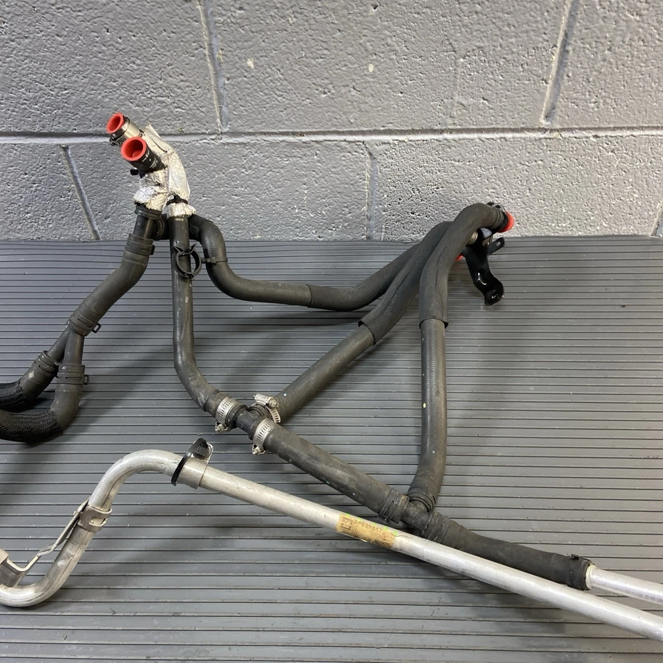 2020-2025 Chevy Corvette C8 6.2L Coolant Pipe Hose Line OEM 84829442 - Image 4 of 4