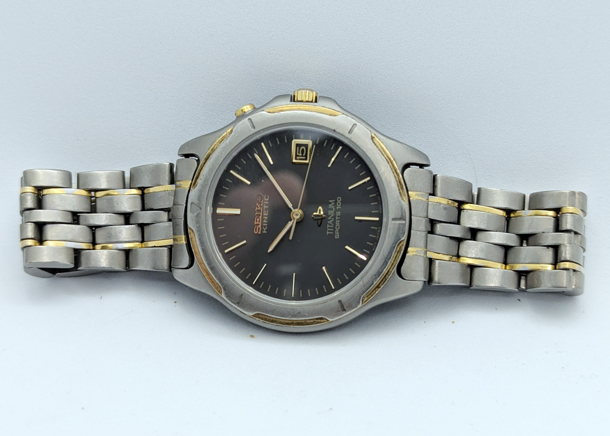 Seiko Kinetic Titanium Sports 100 AGS Two-Tone 5M42-0C69 | New