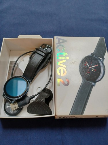 SAMSUNG GALAXY WATCH ACTIVE 2 SLIGHTLY USED ORIGINAL BOX WIPED CLEAN