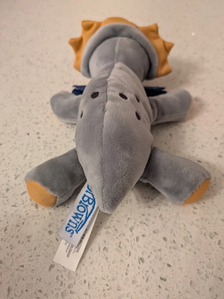 Dr. Brown’s Porta Chupetes Clip Dinosaurio Triceratops Gris Mini Peluche Bebé Juguete Foto 3 de 4