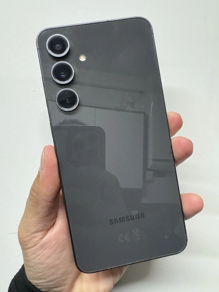 Samsung Galaxy S24 FE · 128GB, photo 1 of 5