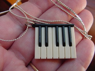 (M-322-C) little mini Piano Keys KEYBOARD necklace pendant JEWELRY key pianos