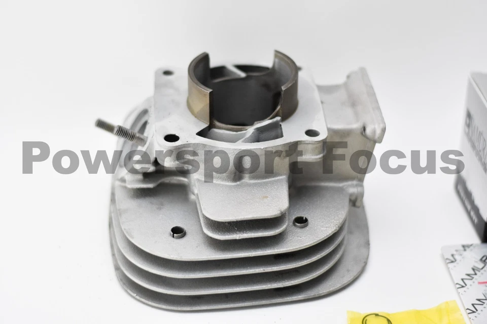 Yamaha Blaster 200 1988-2006 jarra de cilindro usada OEM con pistón nuevo y kit de extremo superior Foto 2 de 4