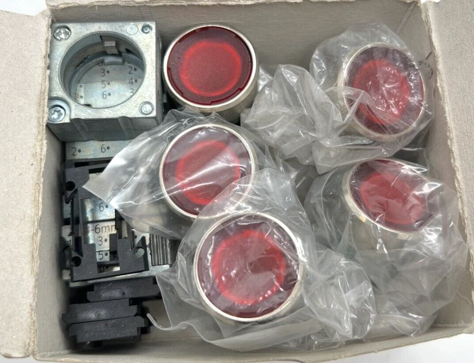 5PCS Siemens 3SB3501-0AA21-0PA0 / 3SB3 501-0AA21-0PA0 Drucktaster Rot NEU-OVP - Image 3 of 4