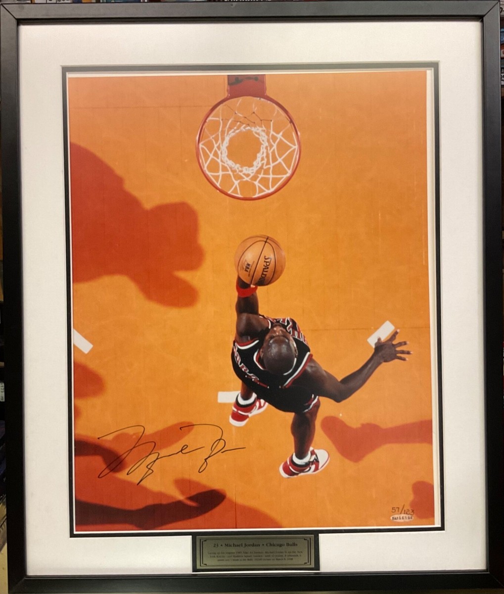 MICHAEL JORDAN SIGNED PHOTOGRAPH #/123 SHOES CHICAGO BULLS