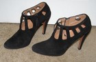  ALAIA sz 9/40 Black Suede Cut out Ankle booties Chic ankle boots cut out detail — photo 3
