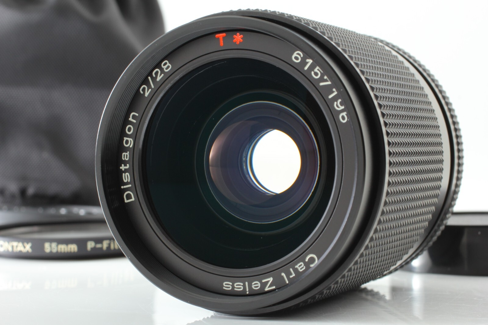 RARE *Top MINT / MMG* Contax Carl Zeiss Distagon T* 28mm F/2 Lens