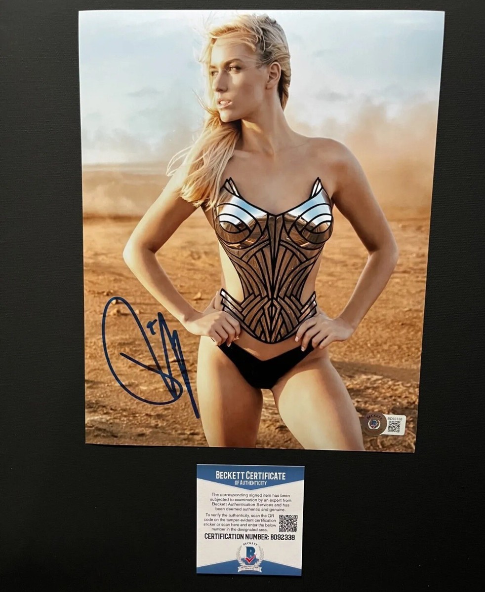 Paige Spiranac Signed 8x10 Photo Autographed Golf Photo Beckett
