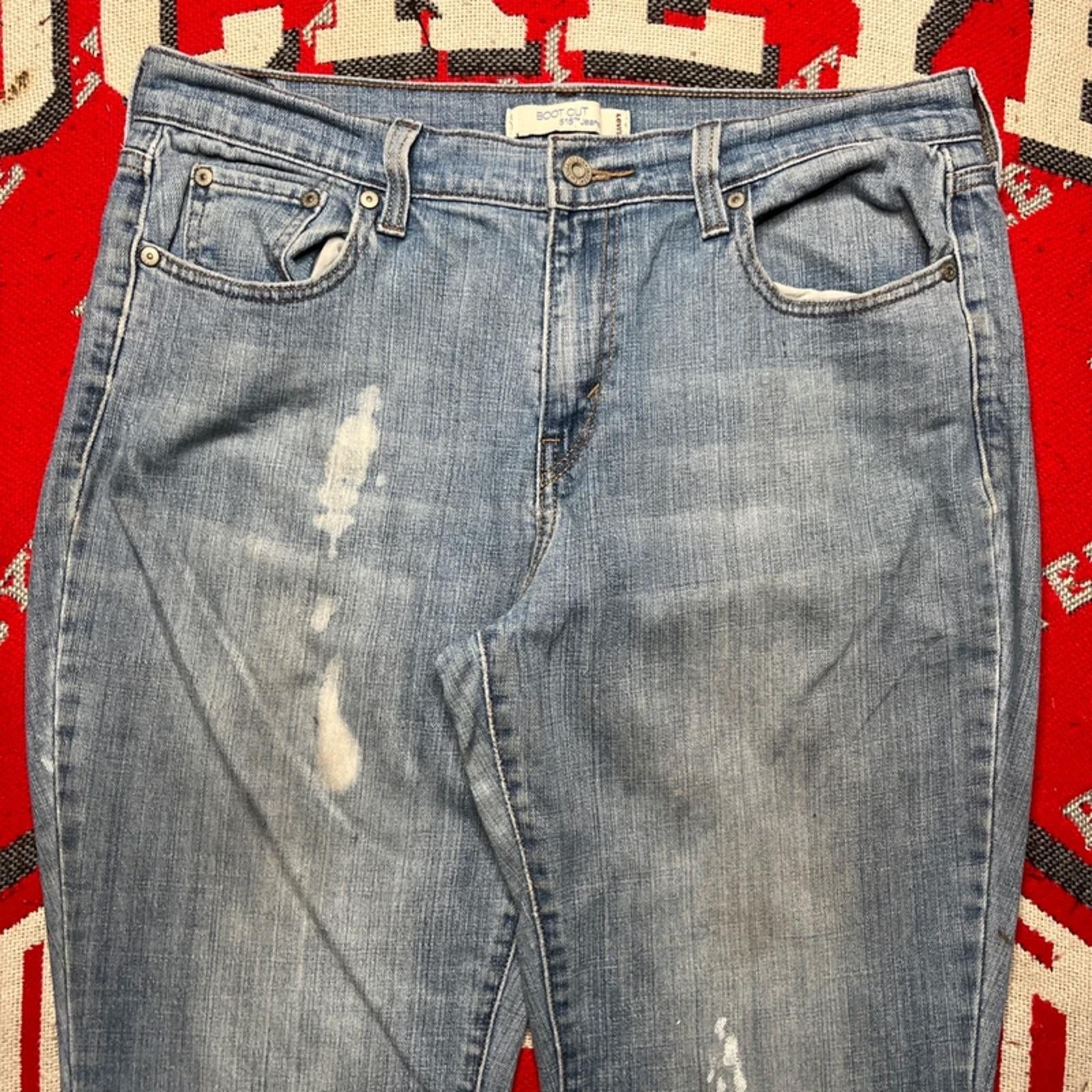 Vintage Levi’s 515 Light Blue Women’s Bootcut Jeans | 34W 30L image 2