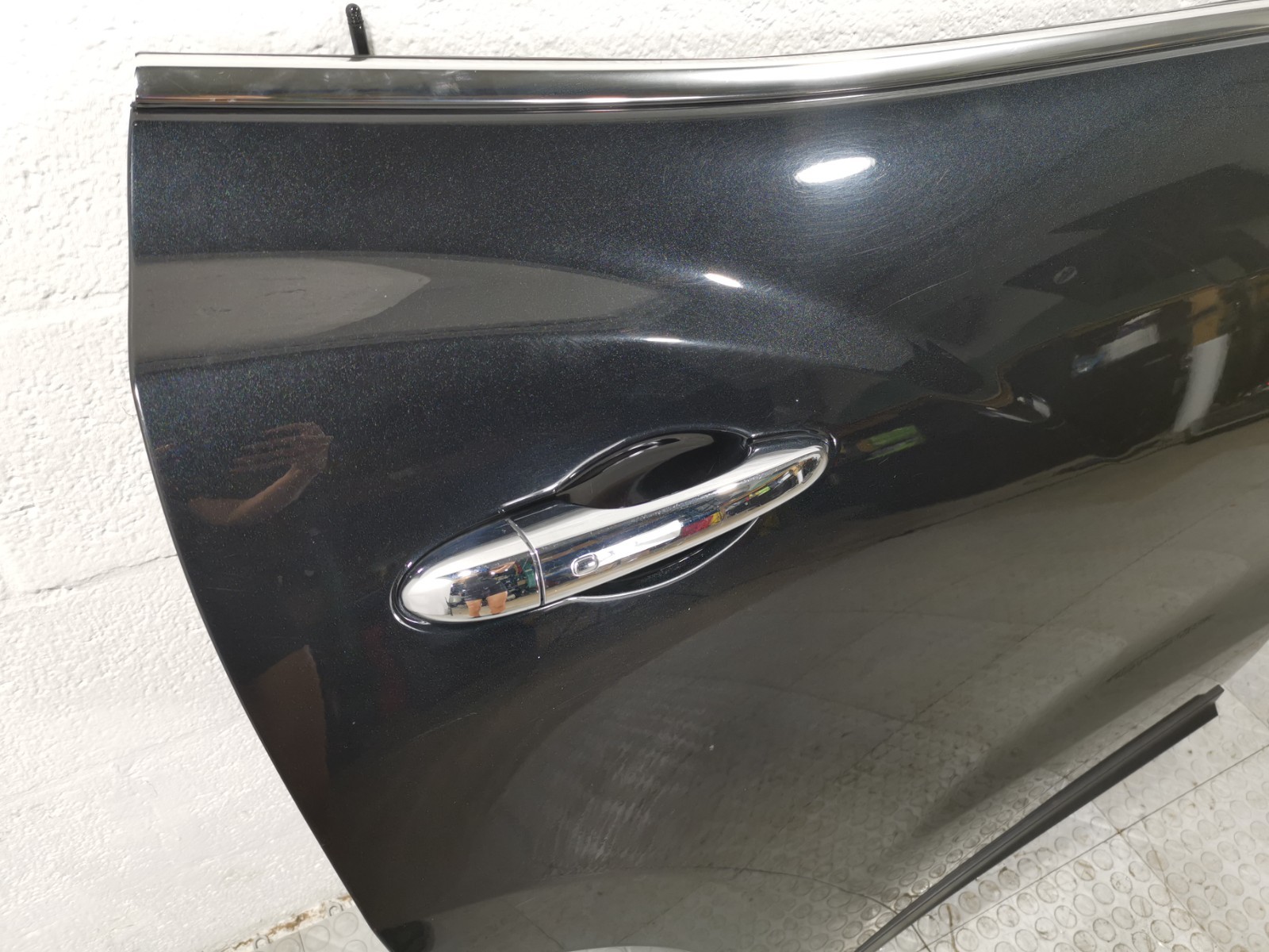 Maserati Levante S AWD 2017 Rear Right Door Shell Black Color HP29052A OEM