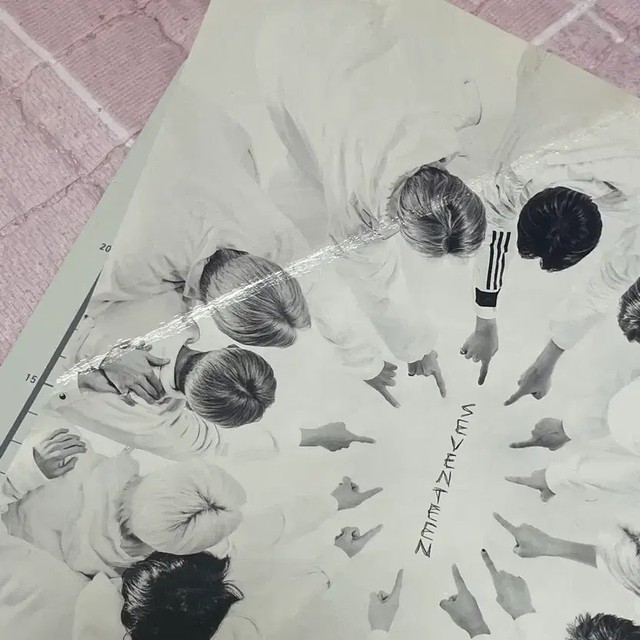 Goyoung SEVENTEEN White Magazine Copy