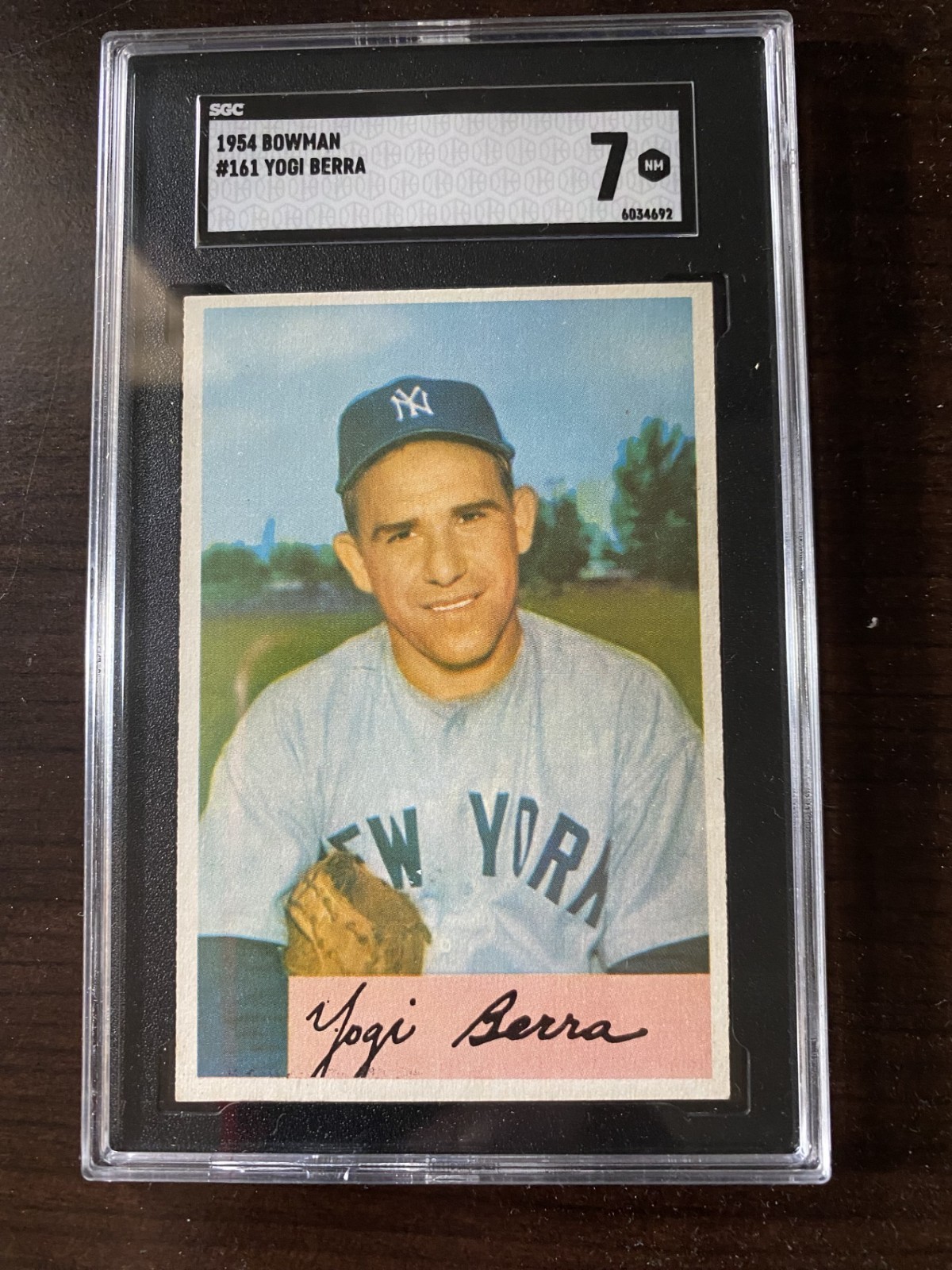 1954 Bowman 161 Yogi Berra SGC 7