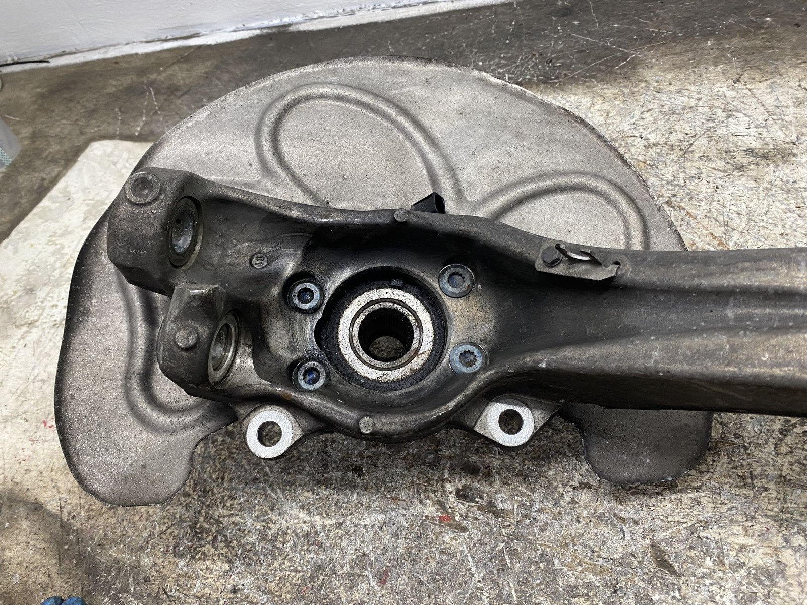 Bentley Flying Spur 2014-2018 FRONT+RIGHT Steering knuckle
