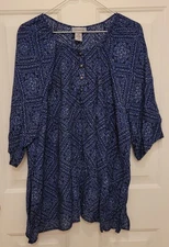 Catherine's women's tunic size 1X. Turquoise Blue Geometric pattern . Flowy.