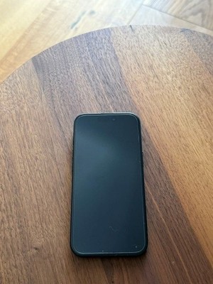 Apple iPhone 15 - 128GB - Schwarz (Ohne Simlock) exzellenter Zustand