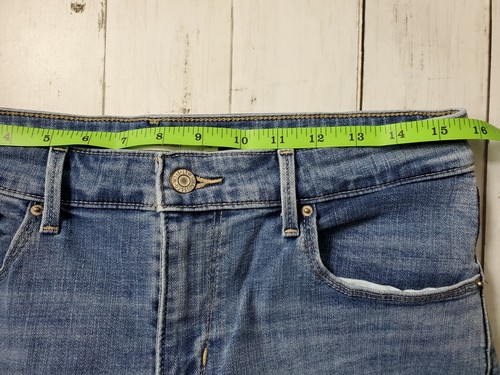 Women’s Sz 12 Nice! Levi’s Mid Rise Skinny Light Blue Denim Jeans - Picture 5 of 9