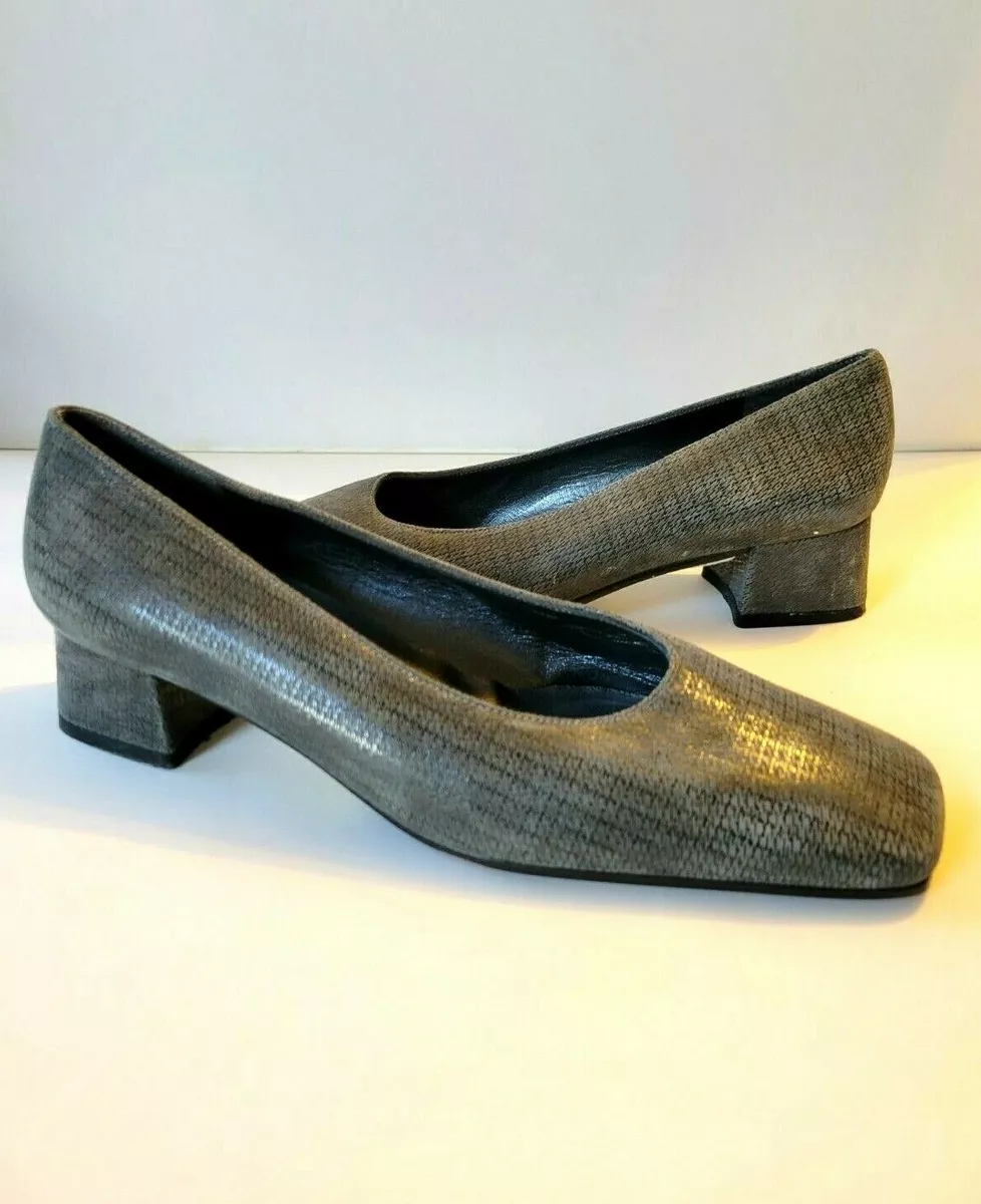 Stuart weitzman hotsell block heel pump