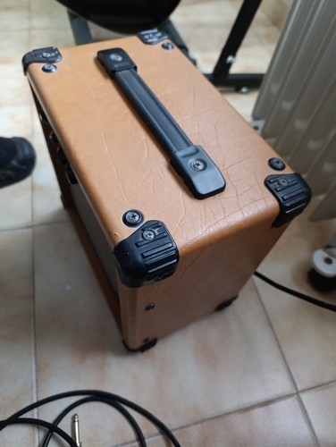 Amplificador Guitarra Stagg 16 PWR - Imagen 2 de 4