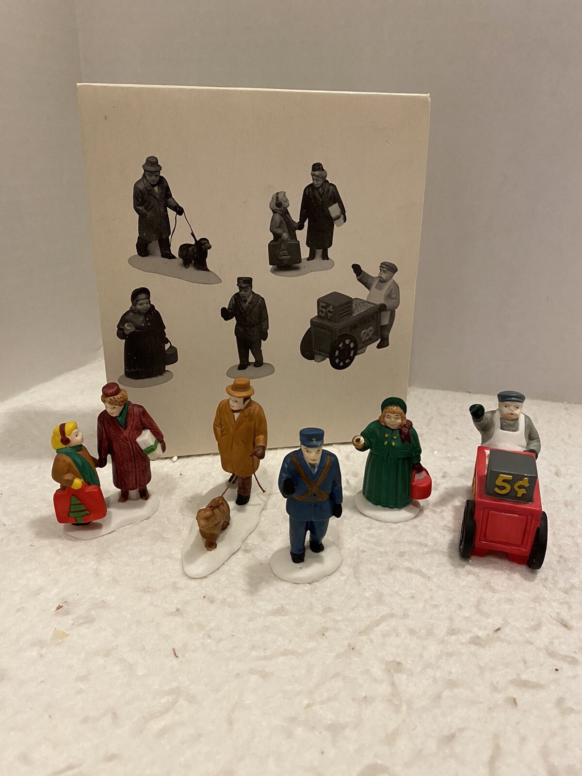 Dept 56 Heritage Village Set of 5 Collectible Figurines EUC