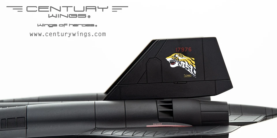 Century Wings 1/72 CW001647 SR-71A Blackbird USAF 9th SRW Wright-Patterson Ohio - Image 4 of 4